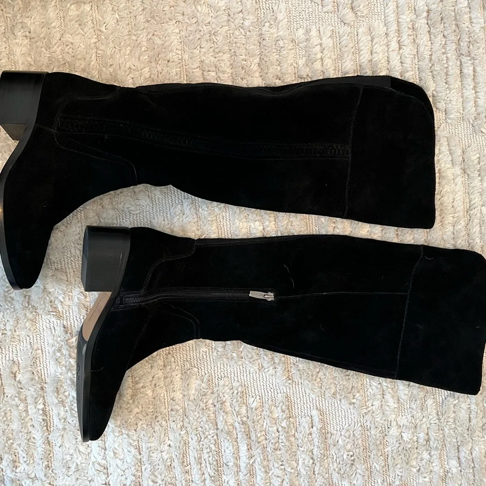 Black suede Vince Camuto size 7, never worn knee-high boots - Picture 2 of 8